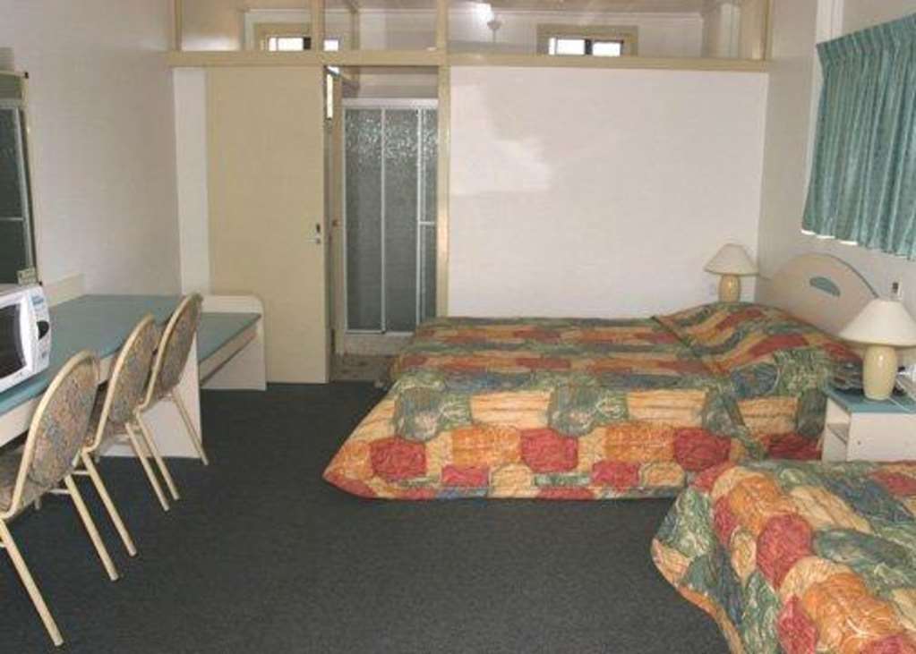 Econo Lodge Park Lane Bundaberg Room photo